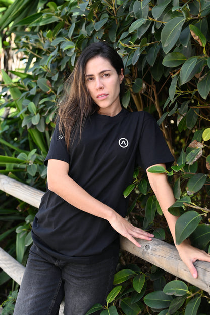 black t-shirt women