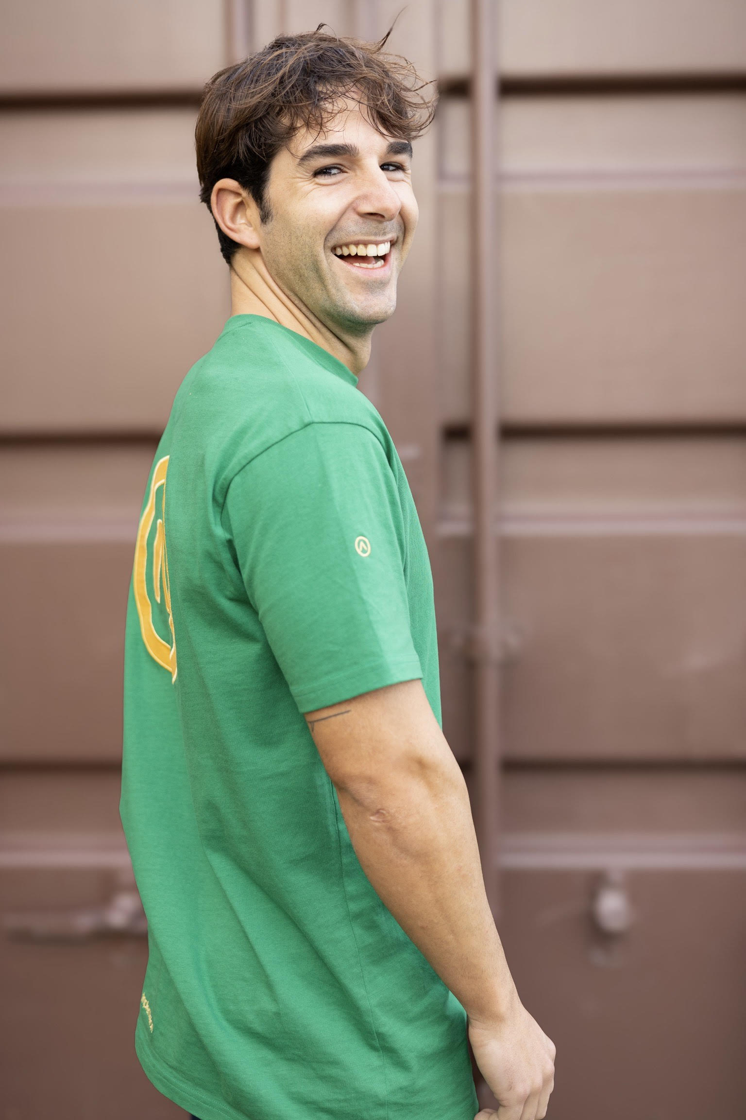 camiseta verde moda juvenil