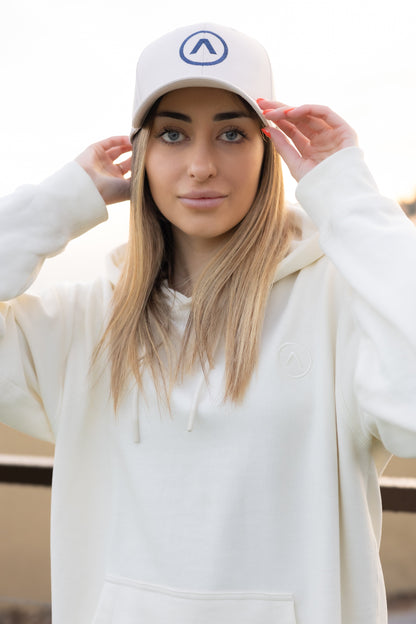 gorra blanca outfits urbanos